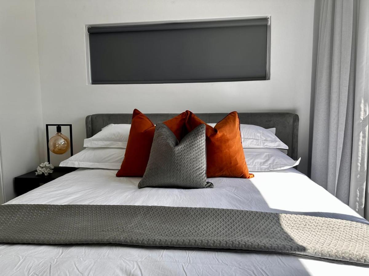 Stylish Executive With Power Backup Apartamento