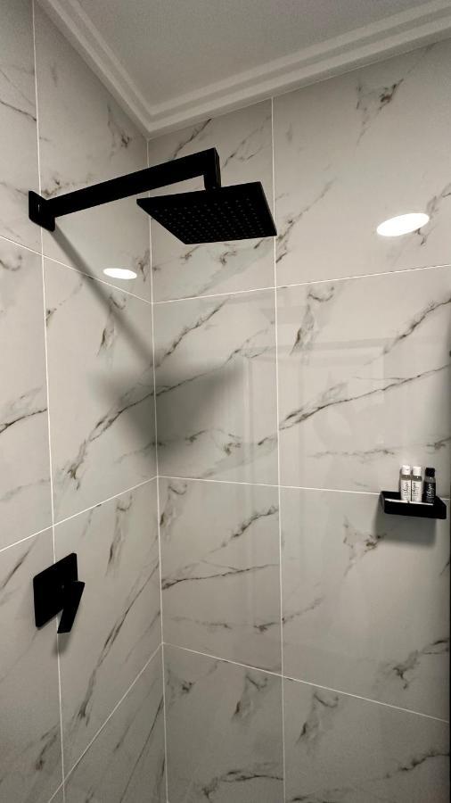 Stylish Executive With Power Backup Apartamento