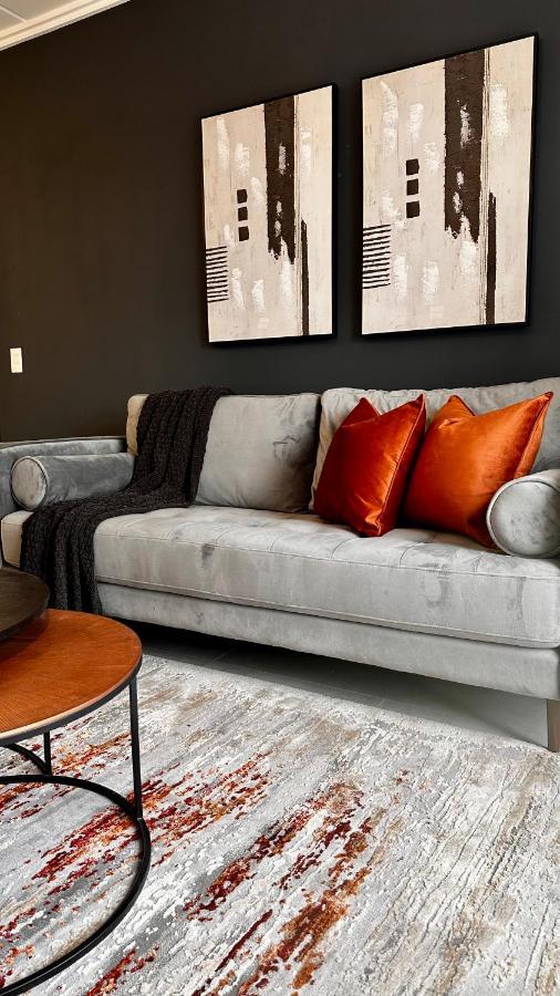 Apartamento Stylish Executive With Power Backup