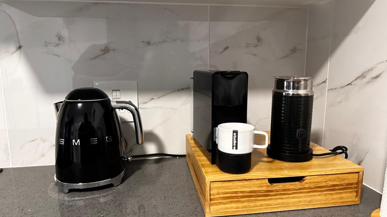 Apartamento Stylish Executive With Power Backup